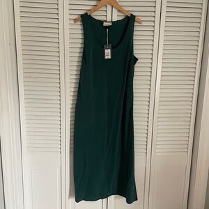 Elegant Green Sleeveless Dress